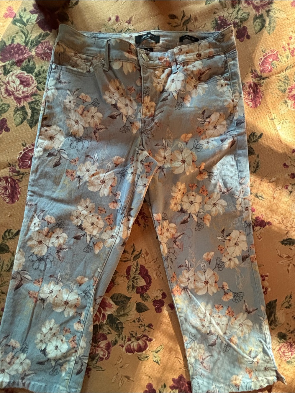 Nine West Light Blue Floral Cropped Pants